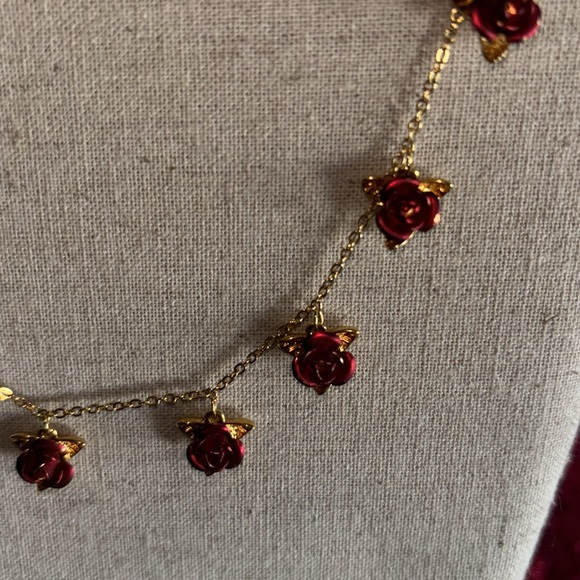 12 red roses necklace. Costume jewelry extended change option to 10in EUC - Picture 3 of 9